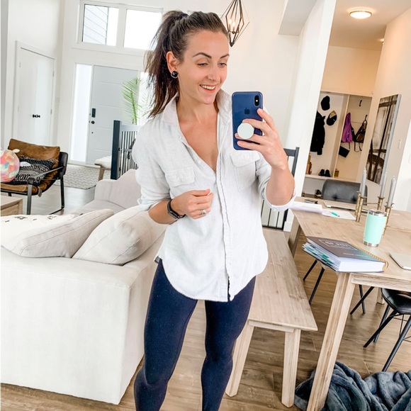 AMERICAN EAGLE BUTTON UP - Picture 1 of 2